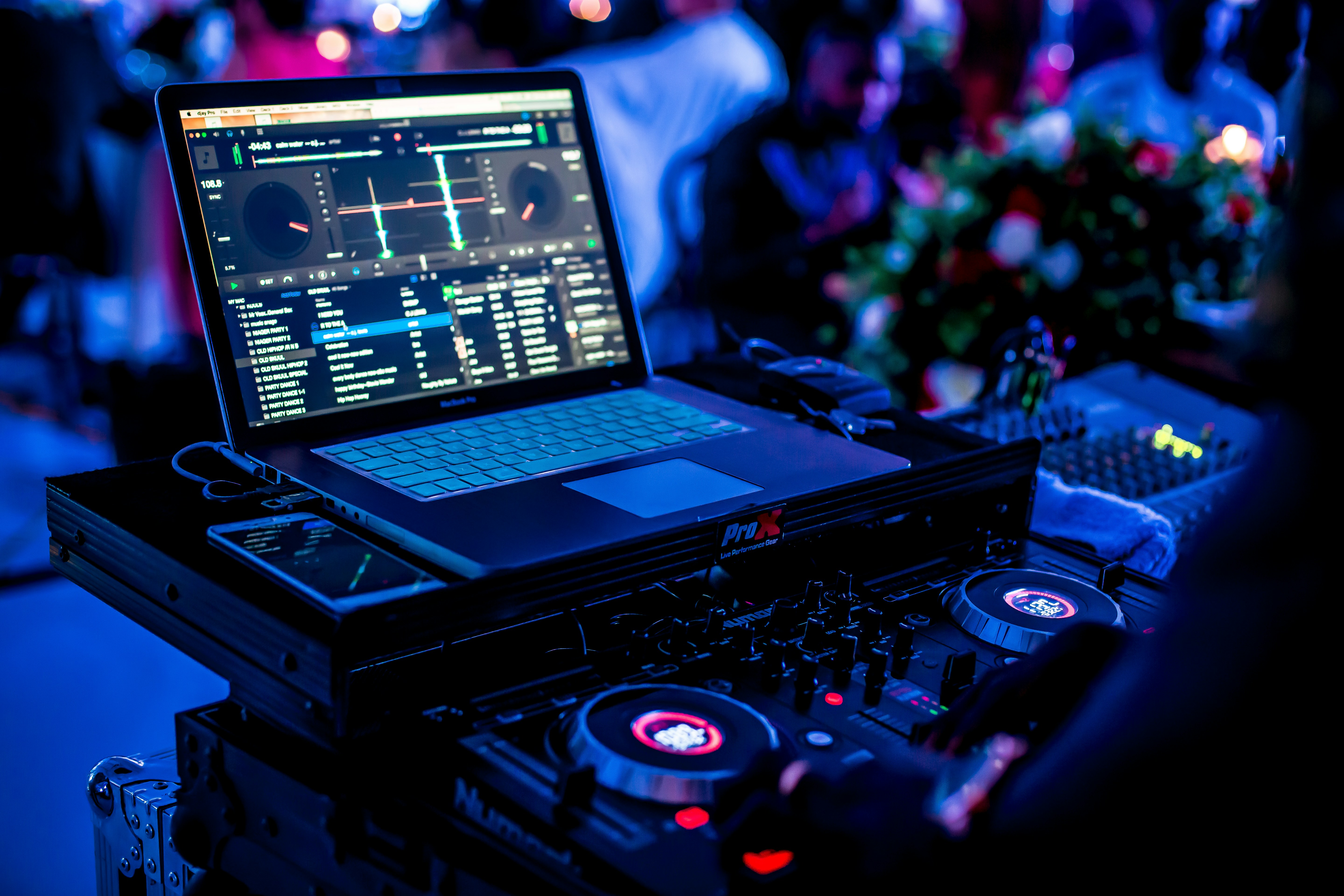 Dj Ike